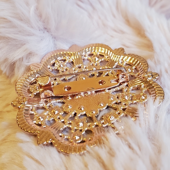 Rose Gold Crystal Brooch Pin - Picture 5 of 6